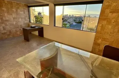 Apartamento com 2 quartos para alugar na Rua Barão de Bagé, 392, Vila Jardim, Porto Alegre por R$ 3.600