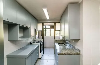 Apartamento com 3 quartos para alugar na Avenida Palmeira, 660, Petrópolis, Porto Alegre por R$ 5.900