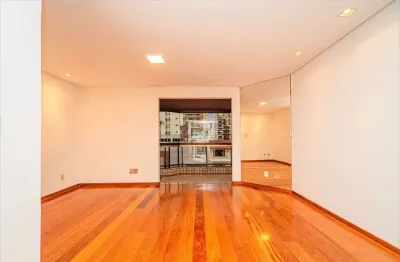 Apartamento 3 quartos, 3 vagas, 1 por andar, granbery, juiz de fora