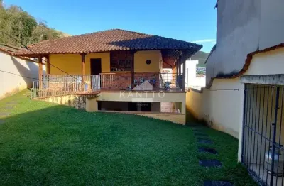 Casa Excelente linear com 04 quartos suíte quintal e área gourmet com churrasqueira no Bosque dos Pinheiros - Juiz de Fora