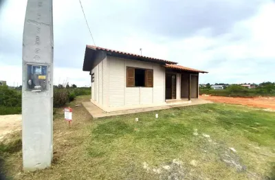 Casa 02 dorm à venda no bairro praia azul com 69 m² de área privativa - 1 vaga de garagem