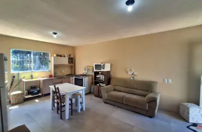 Casa 02 dorm à venda no bairro xangri-lá dos mares com 142 m² de área privativa - 2 vagas de garagem
