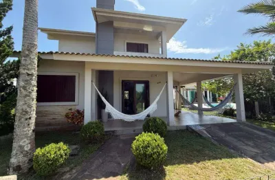 Casa 06 Dorm à venda no Bairro Bella Torres com 258 m² de área privativa