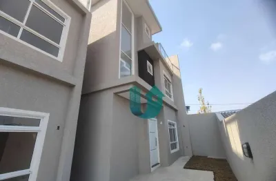 Sobrado triplex novo, não geminado, em condomínio - 3 quartos c/ suite, 2 vagas no xaxim