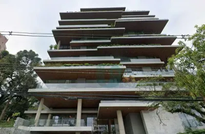 Apartamento de alto padrão com 4 quartos e 3 vagas no batel