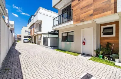 Sobrado triplex semi mobiliado com 3 quartos sendo 1 suite e ampla área gourmet coberta  hauer