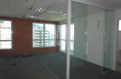 Linda sala comercial para locação a 54m do metro conceição.