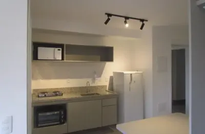 Studio semi mobiliado com uma vaga ao lado do metrô Praça da árvore!