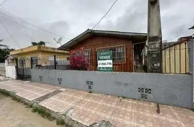 Casa com excelente localização  no centro de navegantes - sc