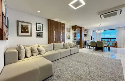 Apartamento frente mar finamente mobiliado e decorado no residencial ilha de manhattan