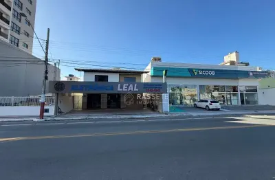 Imóvel com excelente potencial comercial no centro de navegantes/sc