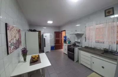 Casa com 4 quartos à venda no Taboão, São Bernardo do Campo 