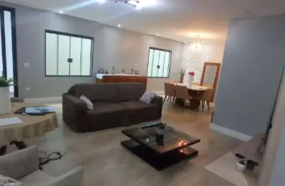 Linda casa assobrada, bairro dos casas, são bernardo do campo.