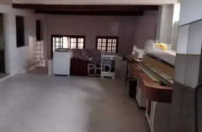 Casa no Centro de São Bernardo do Campo – 3 dormitórios, 1 suíte, espaço gourmet e quintal
