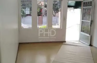 Casa para locação no rudge ramos – 140m² | 2 quartos | 4 vagas | salão no piso inferior