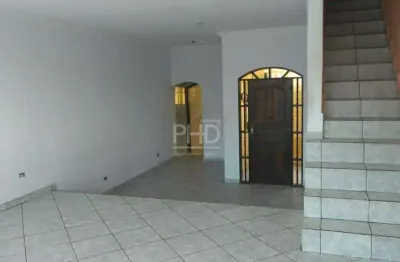 Sobrado amplo no jardim las vegas com 3 dormitórios, suíte com sacada e 4 vagas