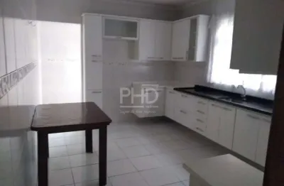 Sobrado à venda, com 220m², 3 quartos, 2 suítes, 1 lavabo, terraço na cobertura, 2 vagas, alves dias, são bernardo do campo