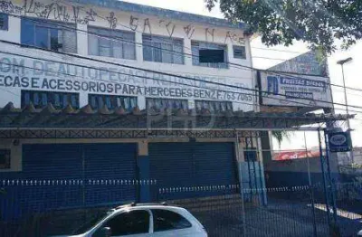 Oportunidade única, prédio comercial com 3 quartos e 2 banheiros à venda, 657 m²