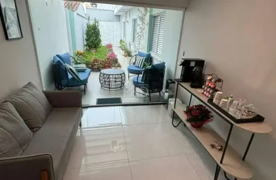 Espaço comercial de 10 m² em prédio moderno com áreas de apoio