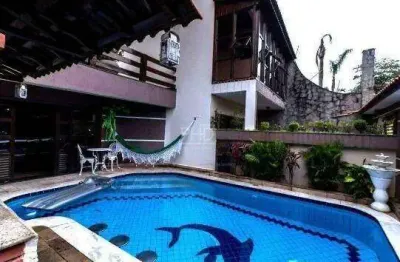 Sobrado de Alto Padrão com 5 Dormitórios e Piscina no Parque dos Pássaros – SBC