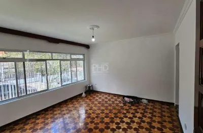 Casa à Venda no Bairro Independência com 2 Dormitórios, Jardim e 4 Vagas de Garagem