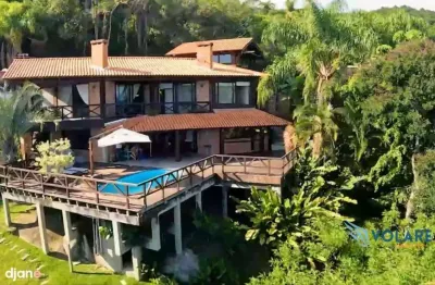 Uma das casas de praia mais privilegiadas de santa catarina!