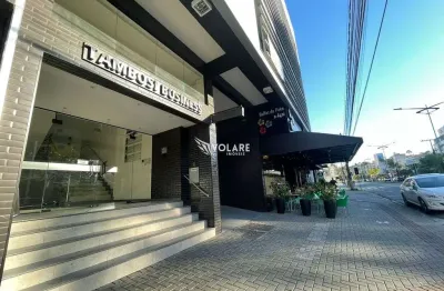 Sala comercial com 147m² para locação na rua antônio da veiga.