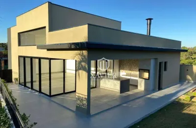 Casa assobradada à venda no condomínio alphaville castello itu – 3 suítes, escritório e spa | luxo, modernidade e conforto