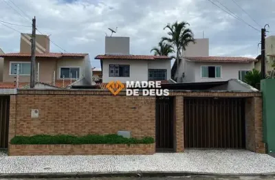 Casa em condomínio fechado com 4 quartos à venda na magistrado raul de souza girão, 240, cambeba, fortaleza por r$ 900.000