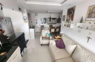 Excelente apartamento 2 quartos, sendo uma suíte, com vaga de garagem, em condomínio com infraestrutura completa