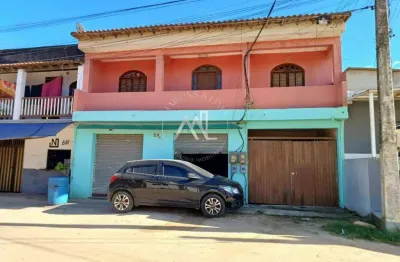 Ótima casa, com 3 quartos, sendo 2 suítes, extremamente ampla, na região dos lagos