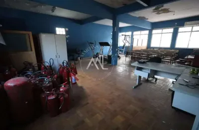 Sala comercial, extremamente ampla, no engenho novo