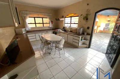 Casa completa com lazer – próximo à inocêncio seráfico