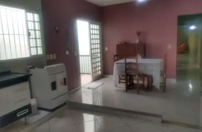 Casa com 2 quartos à venda na Rua das Jabuticabeiras, 199, Taboão, Diadema