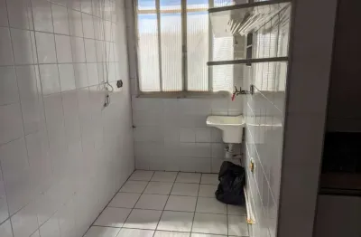 Apartamento no centro de diadema, com dois dormitórios, uma vaga de garagem , armários na cozinha