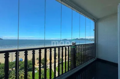 Apartamento à Venda no Gonzaga em Prédio Clássico com Vista Panorâmica do Mar