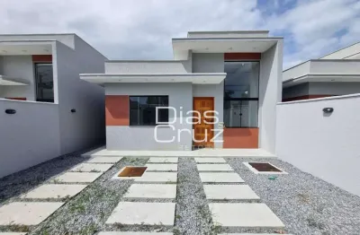Casa linear independente em rio das ostras no chácara mariléa, 2 quartos