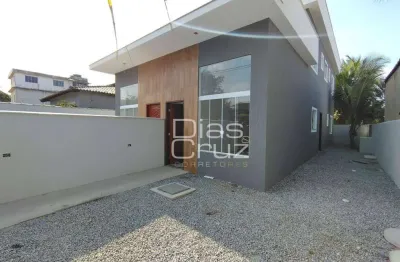 Duplex no verdes mares a 50m da rodovia, com 3 quartos, rio das ostras