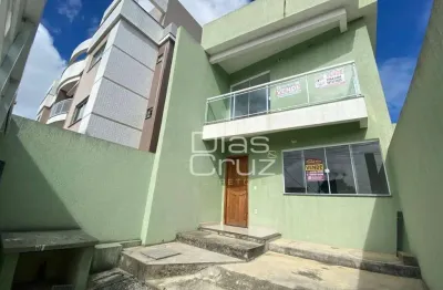Casa com 2 quartos à venda, no centro de rio das ostras/rj