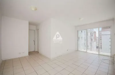 Apartamento 2 quartos sala com varanda infraestrutura total centro.