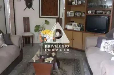 Casa de rua à venda, 2 quartos, 1 suíte, 2 vagas, guaratiba - rio de janeiro/rj