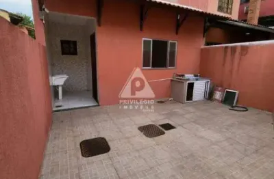 Casa duplex 3 quartos 1 suíte 2 vagas infra privativa curicica