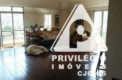 Excelente cobertura duplex 245m², disponível para venda na privilégio imóveis