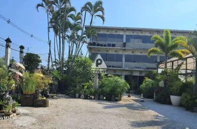 4 lotes de frente e fundos plano na avenida das américas