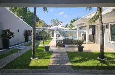 Espetacular residência em condomínio fechado c/ 5 suítes, piscina privativa e área gourmet | localização privilegiada