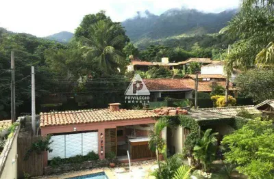 Casa triplex em condominio 2 suítes, salao despensa lavanderia dependencia completa piscina jacarepagua.