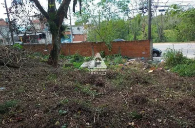 Lote 15 composto por dois lotes 950 m² e 2.324 m² vargem grande