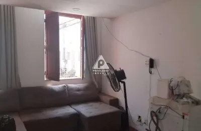 Casa triplex de vila 2 quartos 2 suites e vaga no centro rj