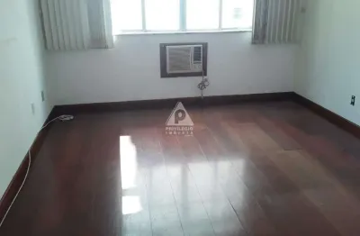 Excelente apartamento de 2 quartos na rua alzira brandão ao lado do metrô da são francisco xavier e do largo da segunda feira, policlínica naval.