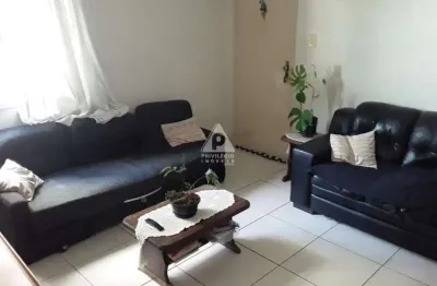 Apartamento de 3 quartos, claro, arejado, vista livre, sala, banheiro social, cozinha, área de serviço e dce, na rua uruguai ao lado do metrô.